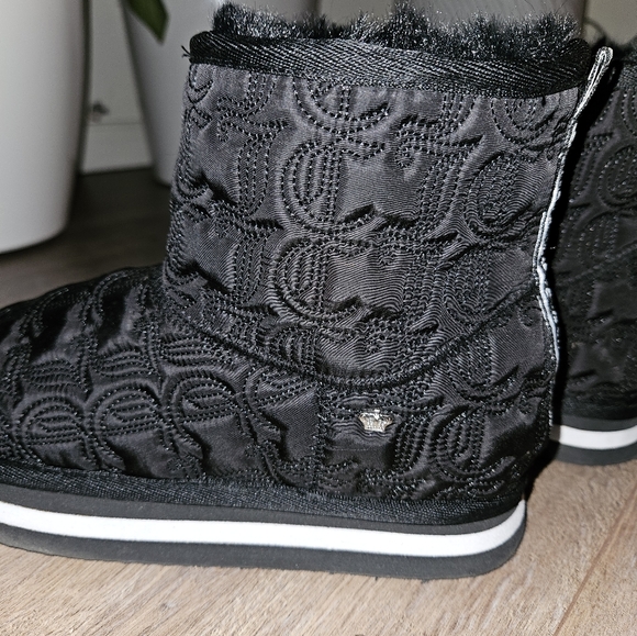 Juicy Couture booties 7 - Picture 6 of 8